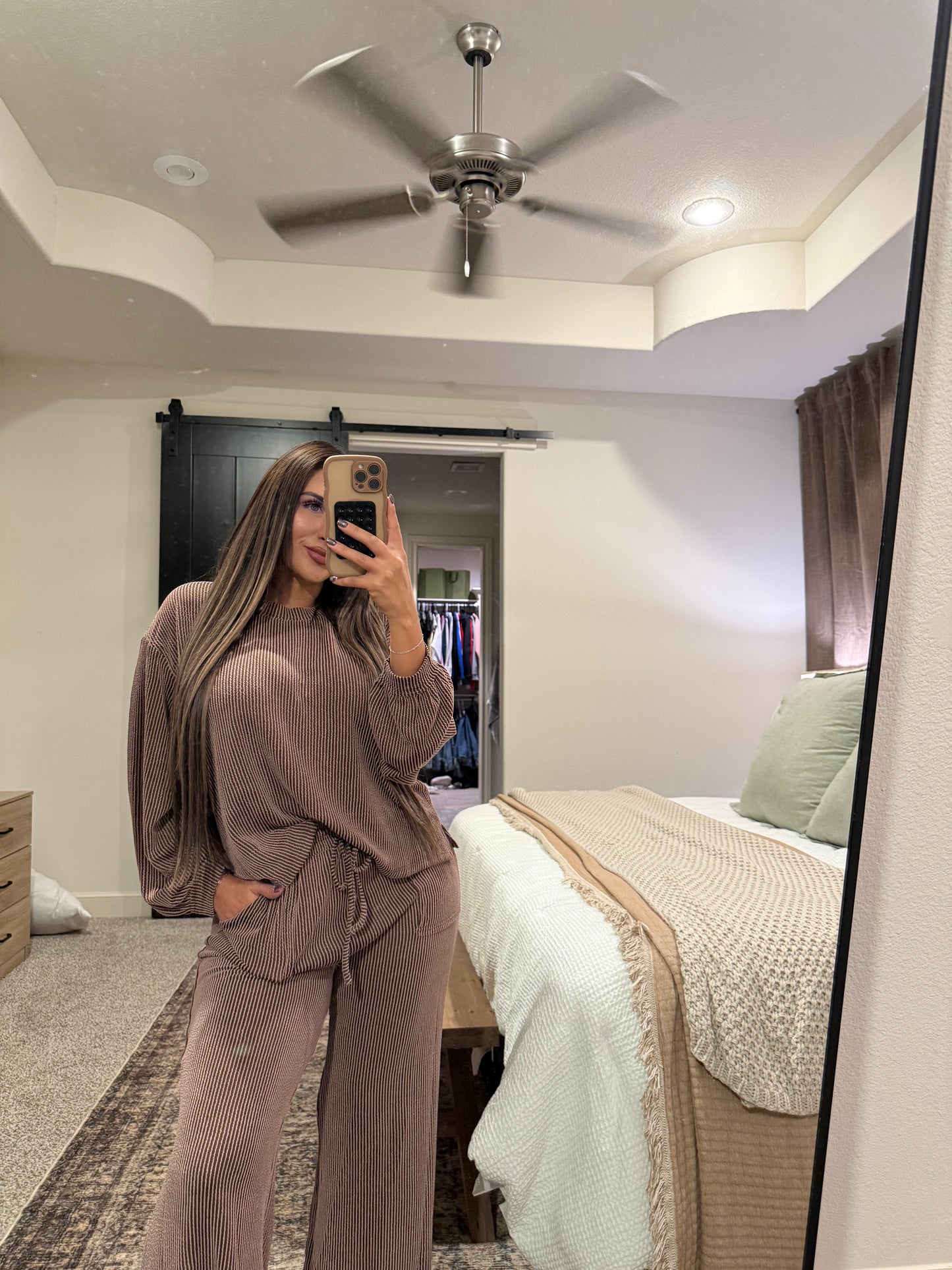 Mocha mornings lounge set